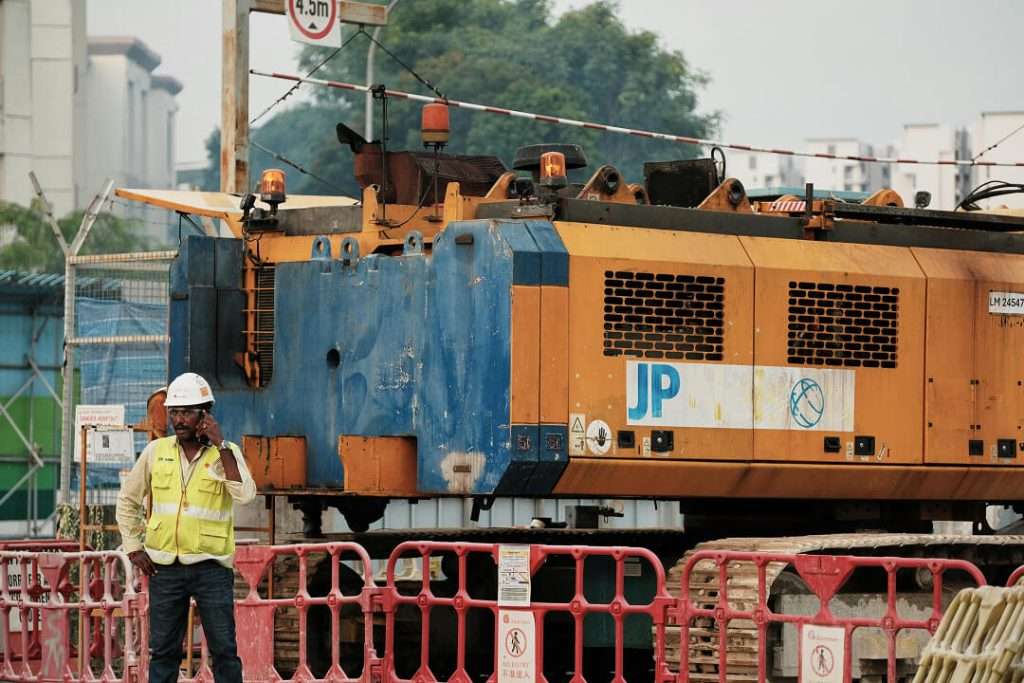 Contractors answering phone calls during the job rather than using AI voice receptionist for 24/7 calls
